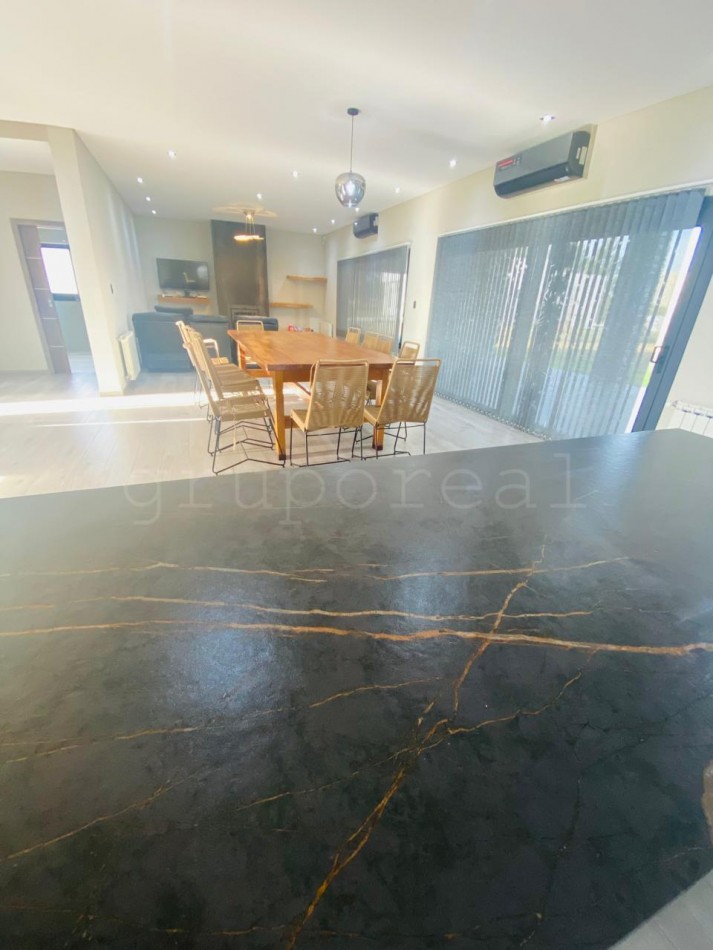 FINCAS DEL ALBA - Excelente propiedad con 4 dormitorios + escritorio + gimnasio/playroom