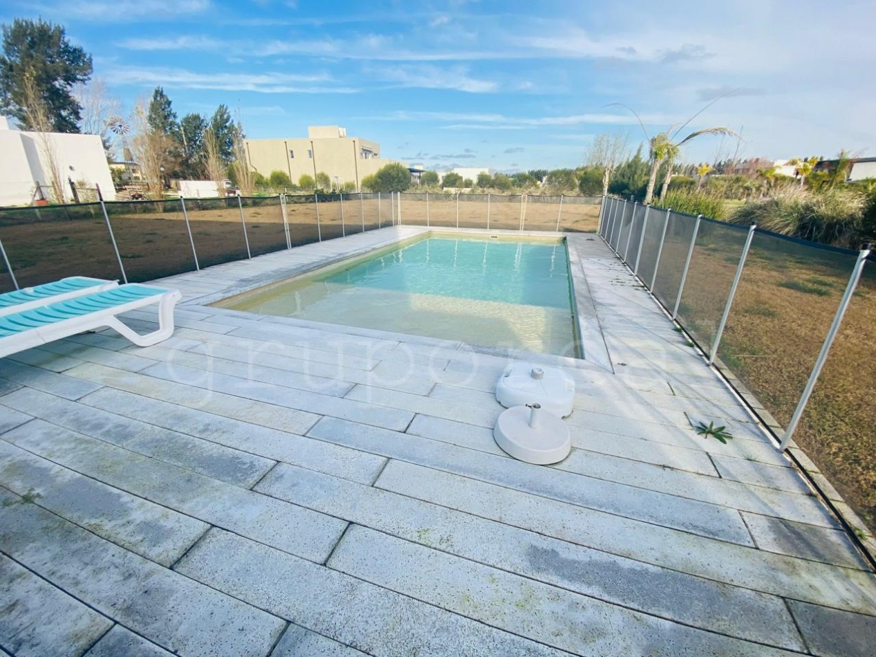 FINCAS DEL ALBA - Excelente propiedad con 4 dormitorios + escritorio + gimnasio/playroom