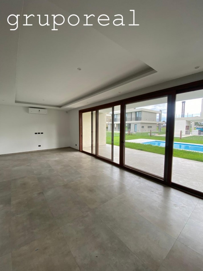 CANNING CHICO - Casa a estrenar con 3 suites + dormitorio en Planta Baja