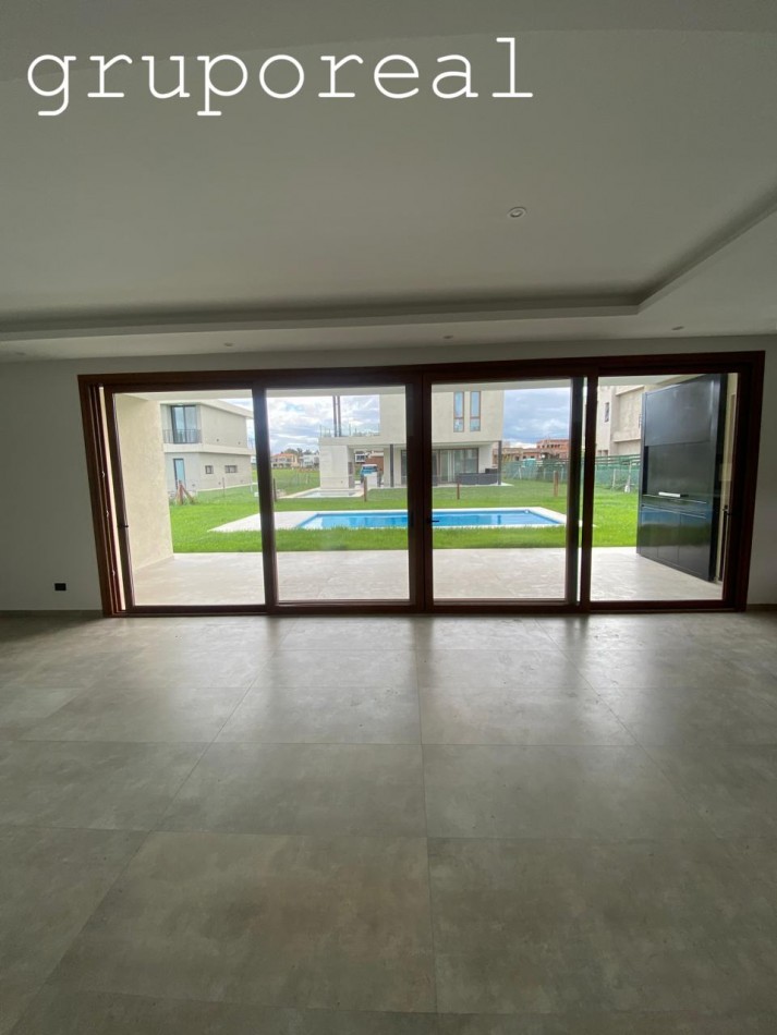 CANNING CHICO - Casa a estrenar con 3 suites + dormitorio en Planta Baja