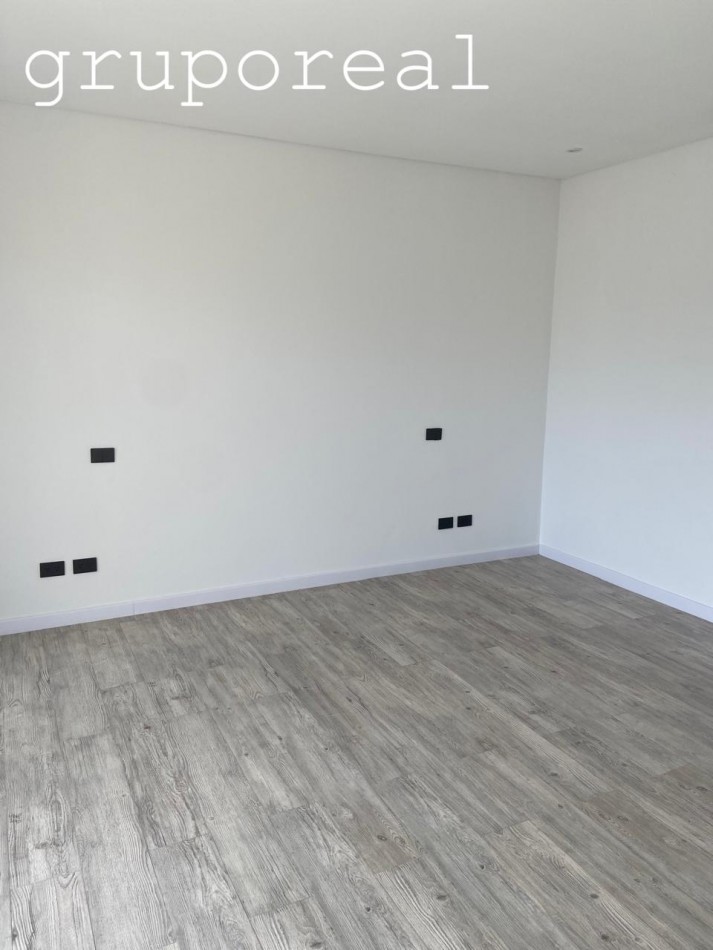 CANNING CHICO - Casa a estrenar con 3 suites + dormitorio en Planta Baja