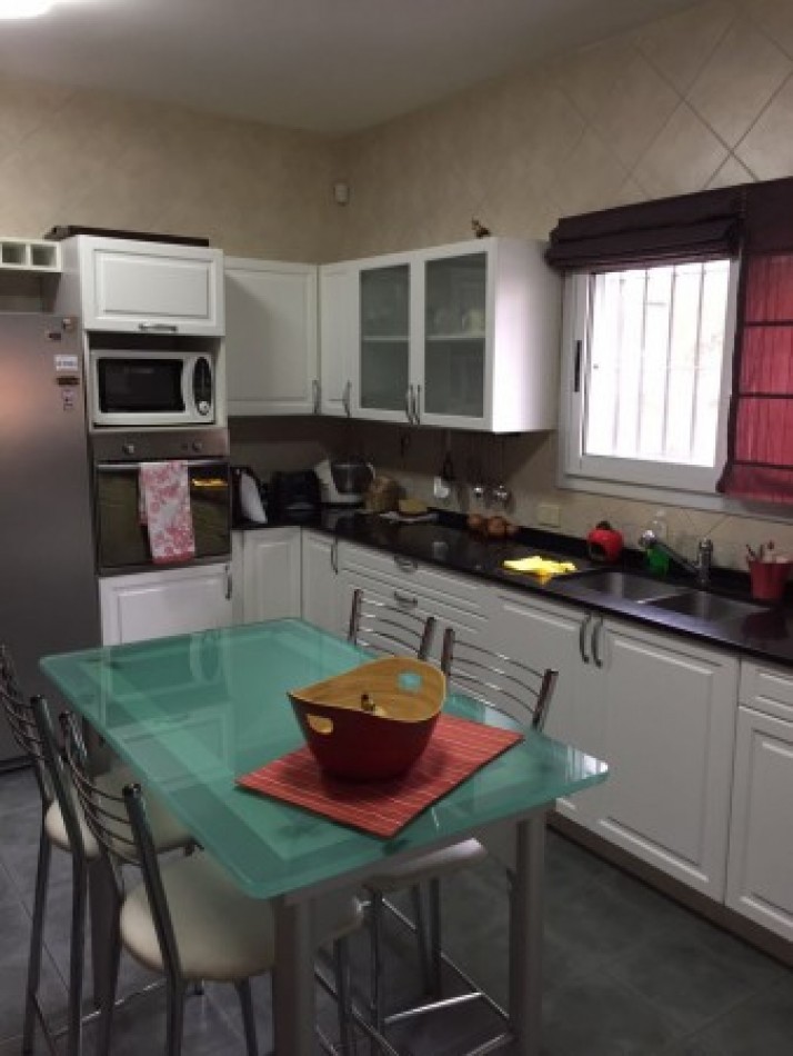 CASA QUINTA BARRIO EL TREBOL - EXCELENTE PROPIEDAD - MUY BUENA UBICACIÓN