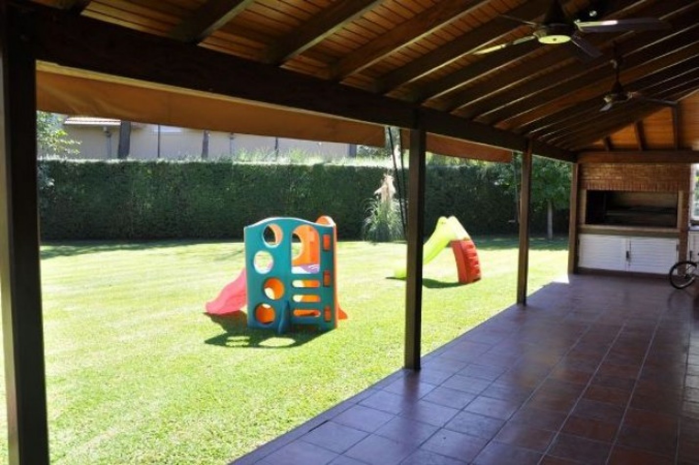 CASA QUINTA BARRIO EL TREBOL - EXCELENTE PROPIEDAD - MUY BUENA UBICACIÓN