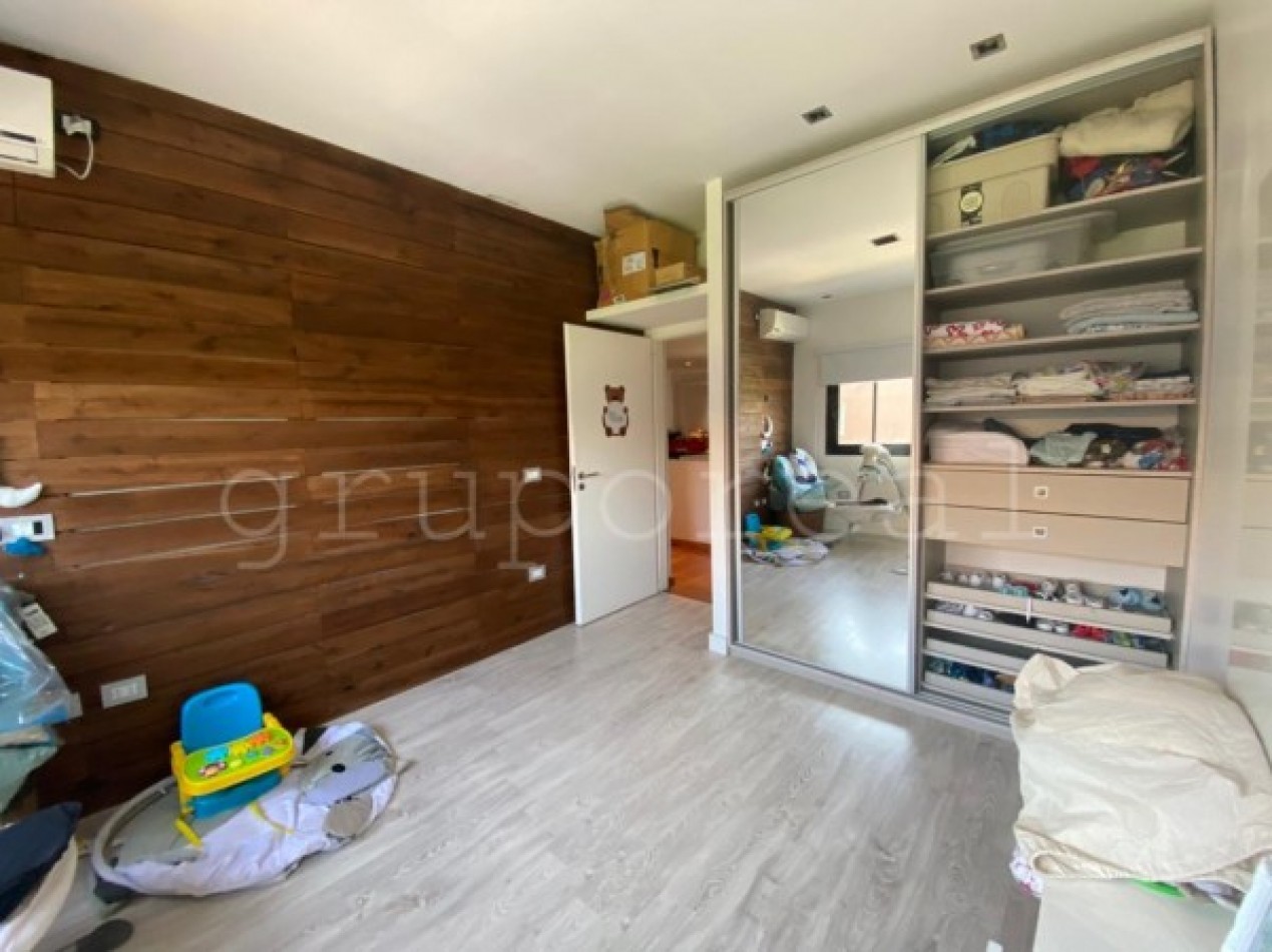 EL ROCIO - Amplia casa sobre gran lote de 900 m2