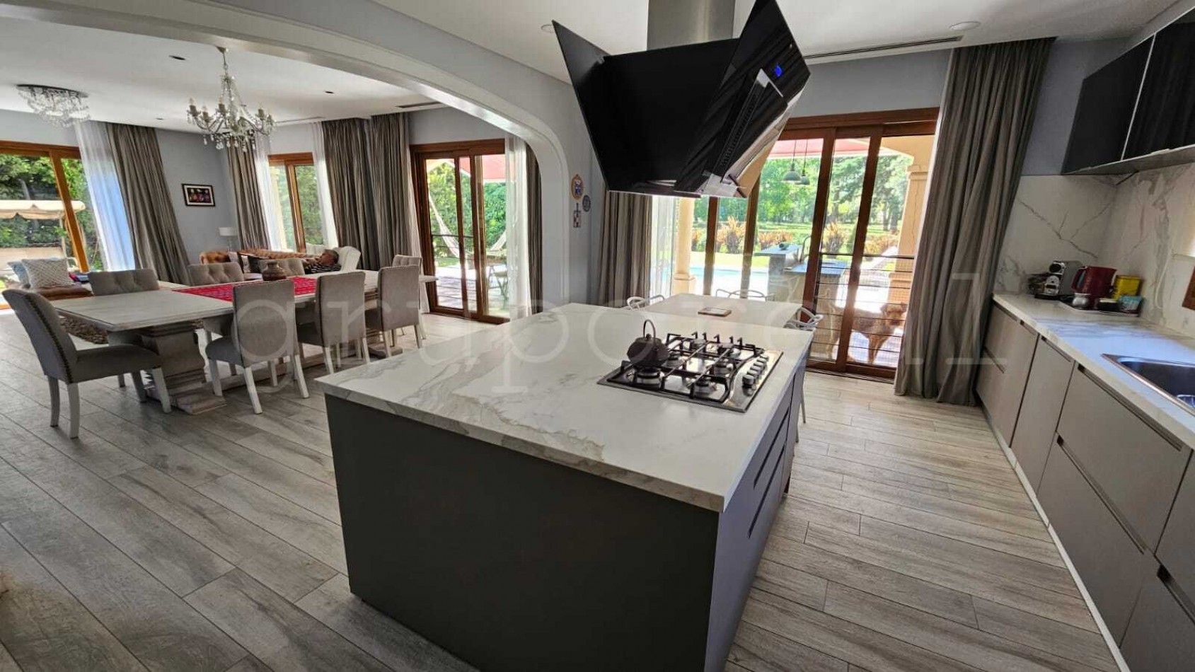 TERRALAGOS- Residencia Estilo Toscano - Lote fondo al Bosque de Terralagos