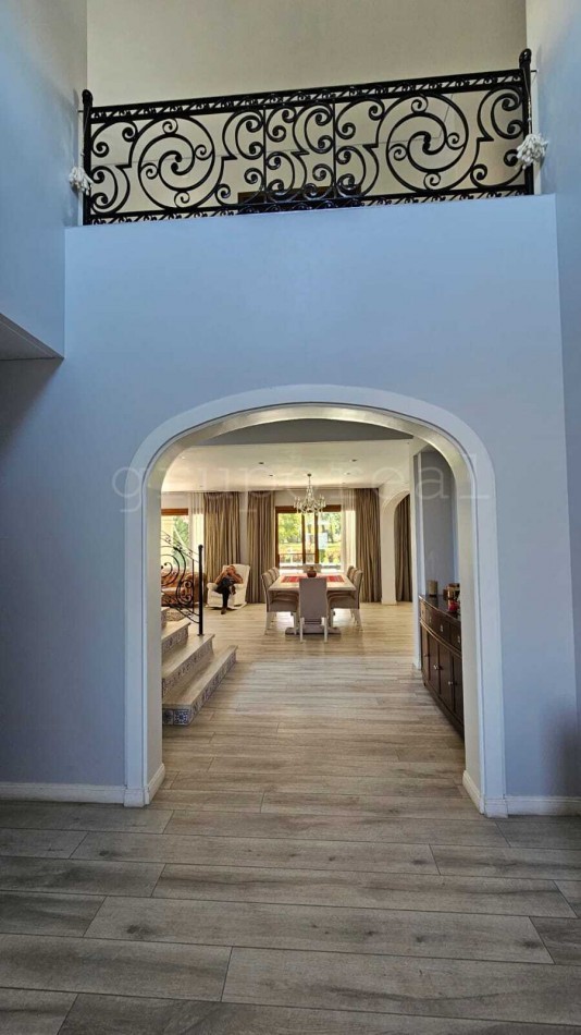 TERRALAGOS- Residencia Estilo Toscano - Lote fondo al Bosque de Terralagos