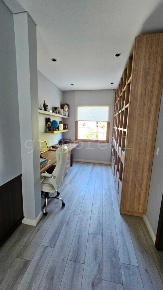 TERRALAGOS- Residencia Estilo Toscano - Lote fondo al Bosque de Terralagos