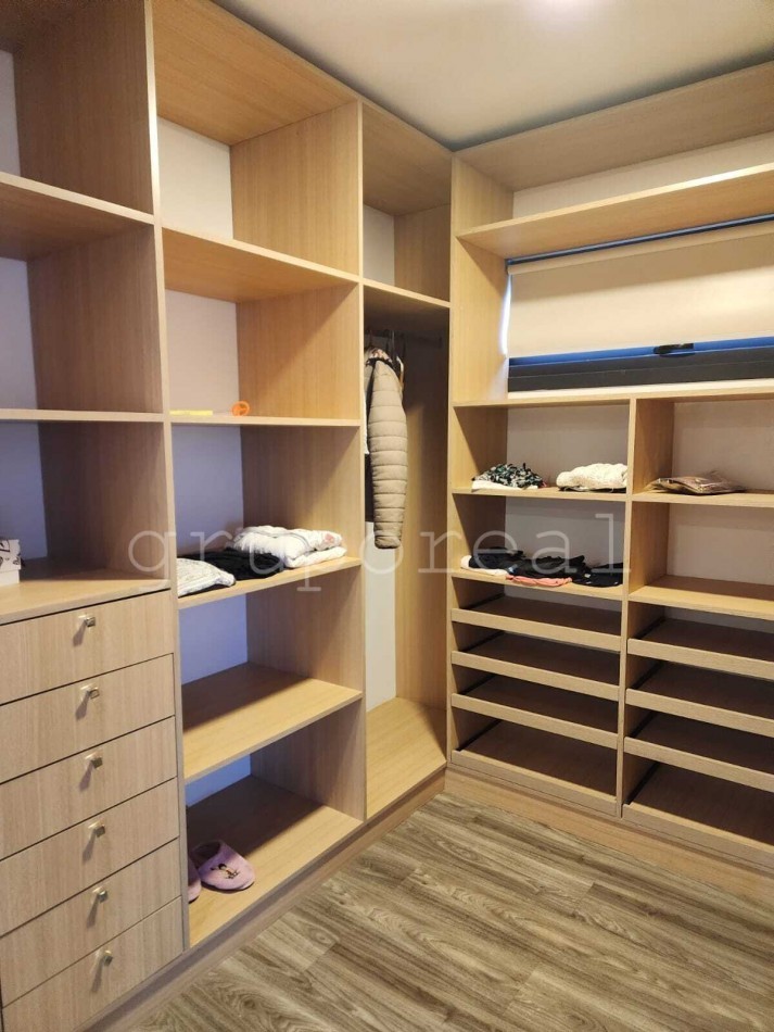 TERRALAGOS - Casa en venta Barrio Plaza con lote a espacio verde