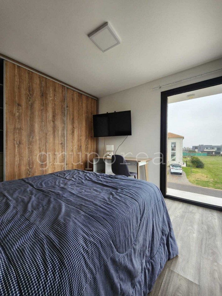 TERRALAGOS - Casa en venta Barrio Plaza con lote a espacio verde