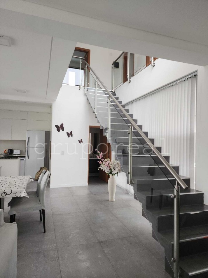 TERRALAGOS - Casa en venta Barrio Plaza con lote a espacio verde