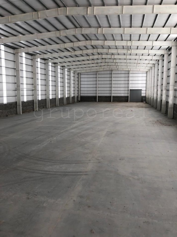 POLO INDUSTRIAL EZEIZA - Nave Industrial 3000 m2 con oficinas