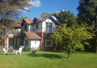 VENTA / ALQUILER ANUAL St THOMAS NORTE- HERMOSA CASA CON INCREIBLE PARQUE Y GRAN QUINCHO