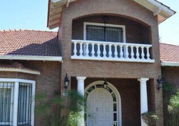 CASA QUINTA BARRIO EL TREBOL - EXCELENTE PROPIEDAD - MUY BUENA UBICACIÓN 