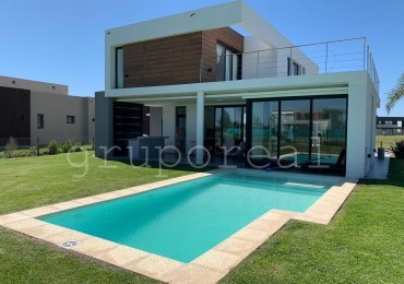 TERRALAGOS - Casa en venta Barrio Plaza con lote a espacio verde